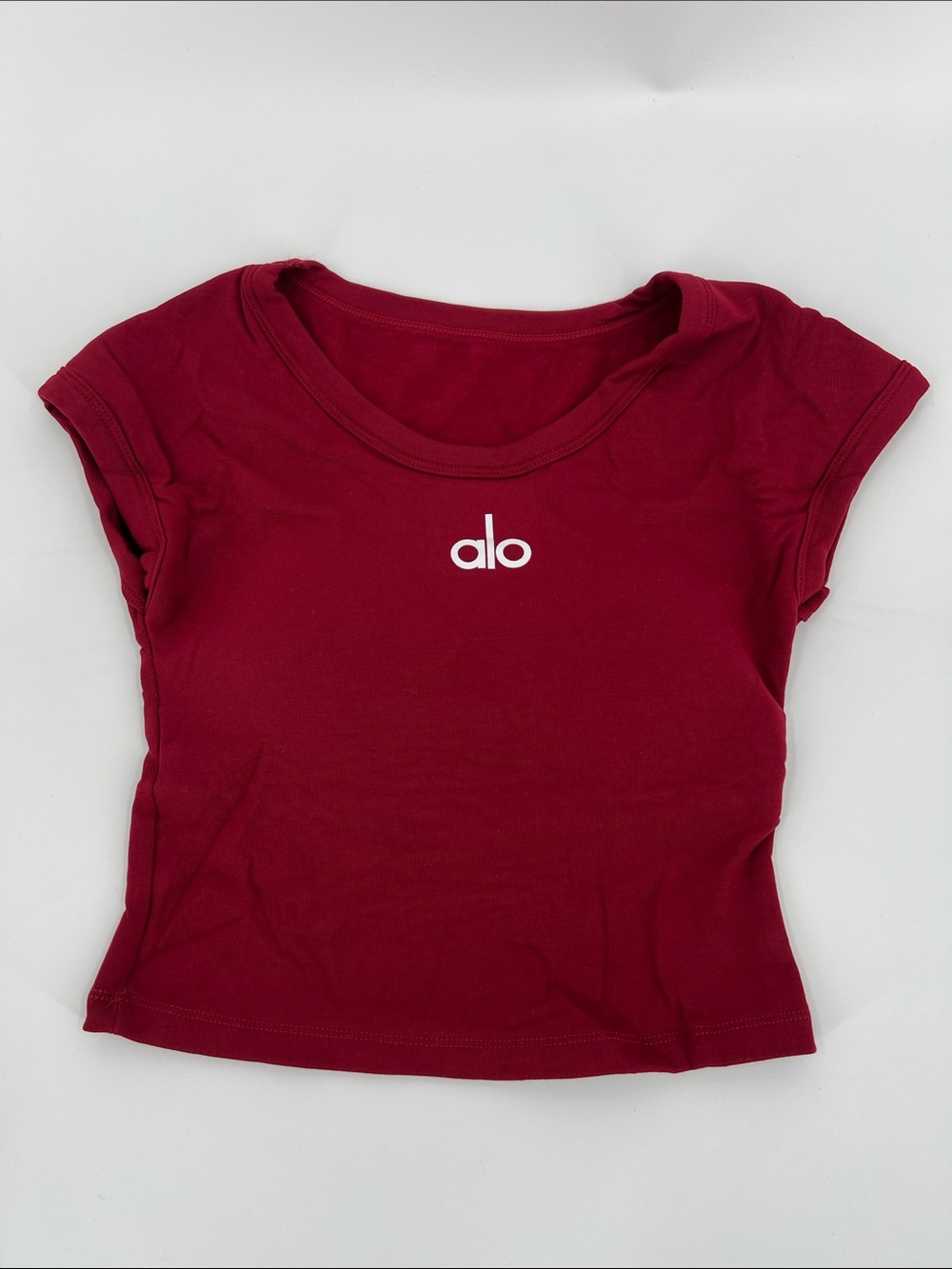 ALO Yoga Short Sleeve Crop Tee in Burgundy